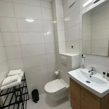 Cyprysowa Fine * Varšava